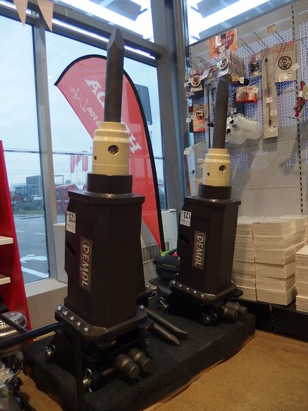 Picon Hidraulic pentru buldoexcavator JCB - Caterpillar